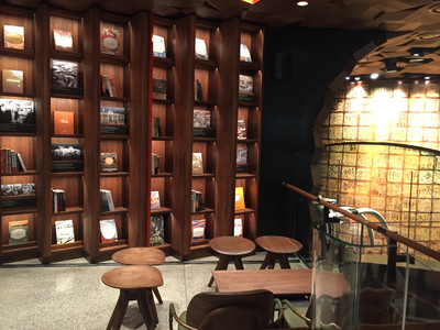 【特写】把工厂搬进咖啡店，星巴克打造全球最大「咖啡梦工厂」